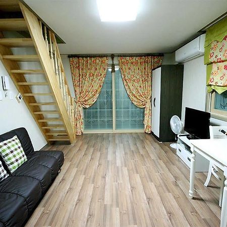 Ever Green Pension Geoje Εξωτερικό φωτογραφία