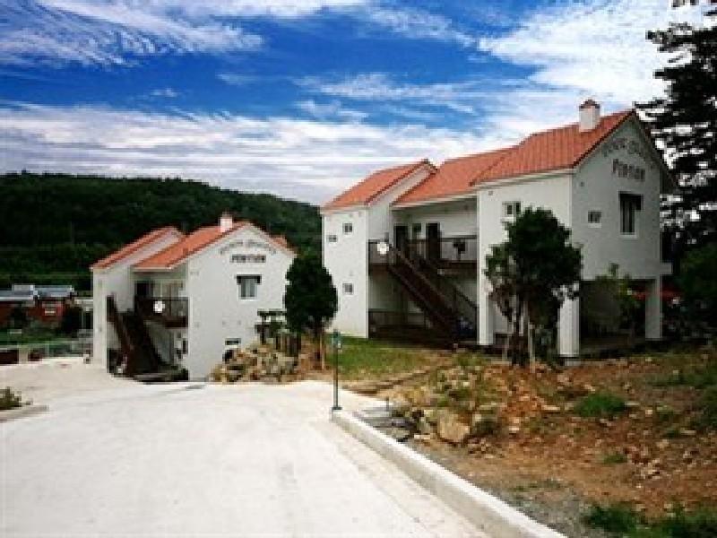 Ever Green Pension Geoje Εξωτερικό φωτογραφία