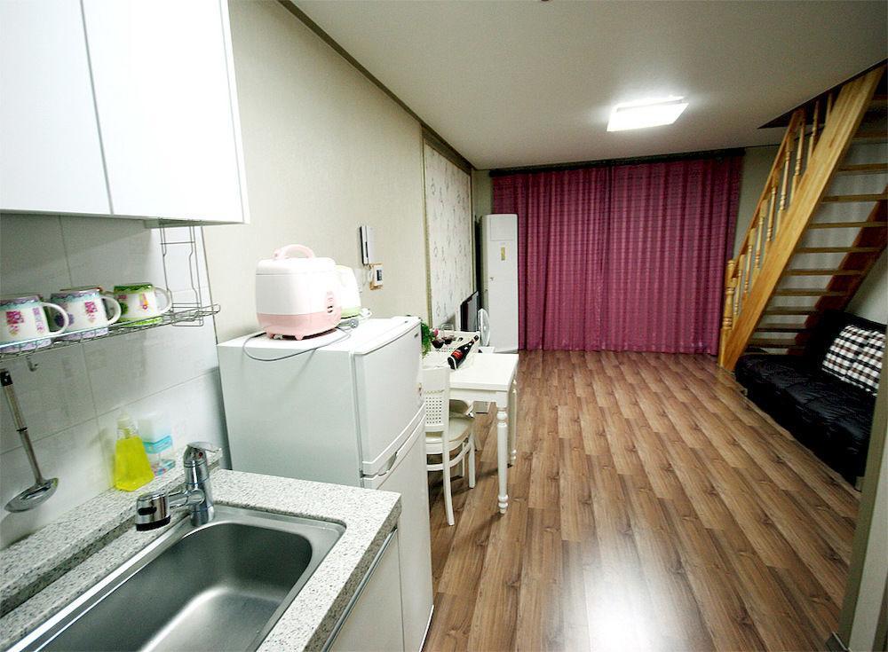 Ever Green Pension Geoje Εξωτερικό φωτογραφία
